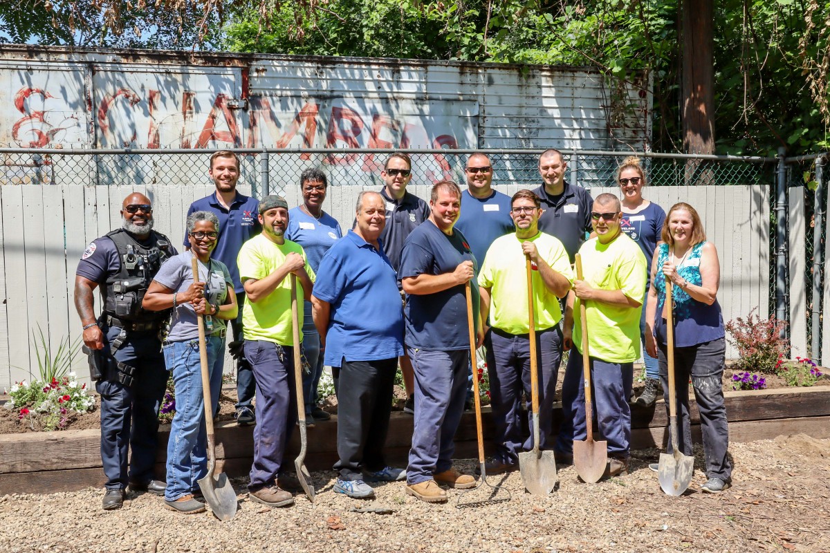 Group photo garden project